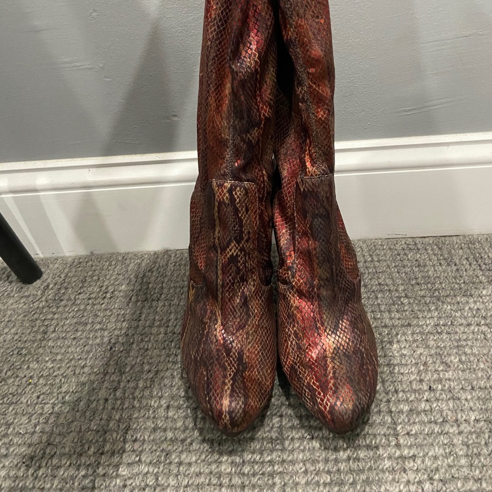 Snake Skin Heeled Boots(faux)